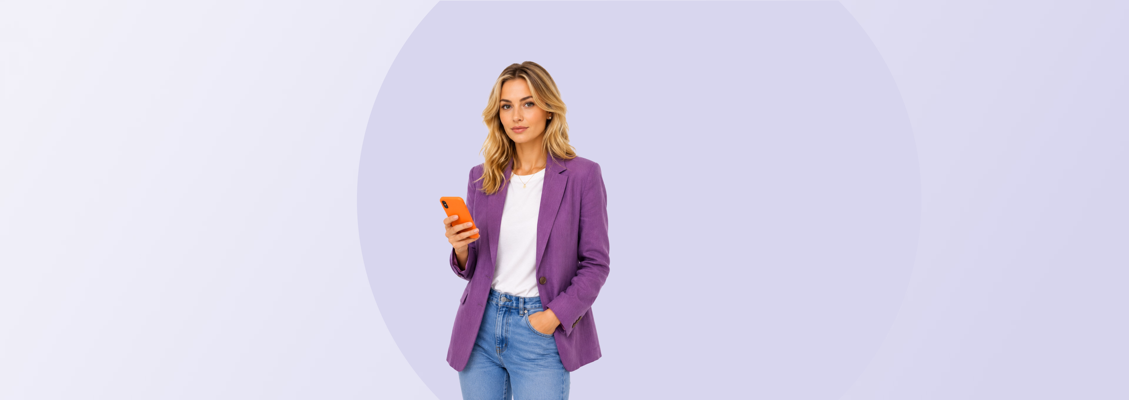 Moteris su telefonu rodo į brokerį – greita paskolos paraiška internetu.